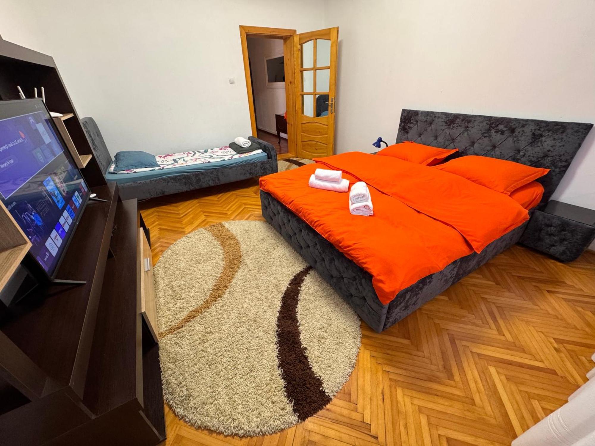 Linen Tree Apartment Herkulesfürdő Kültér fotó